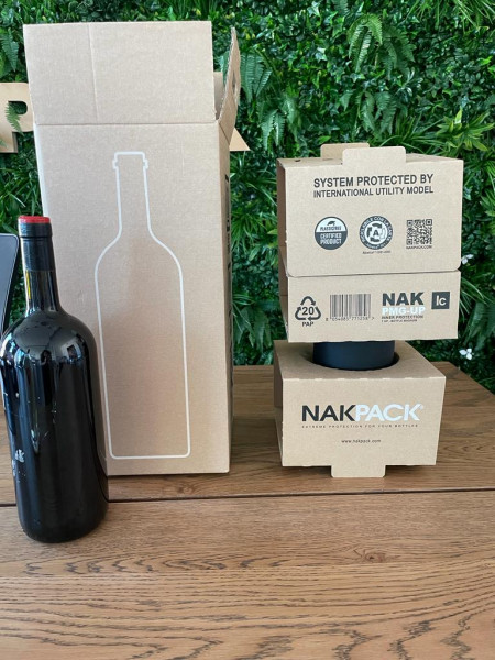 Boite postale sécurisée adaptée au circuit postal pour bouteille
